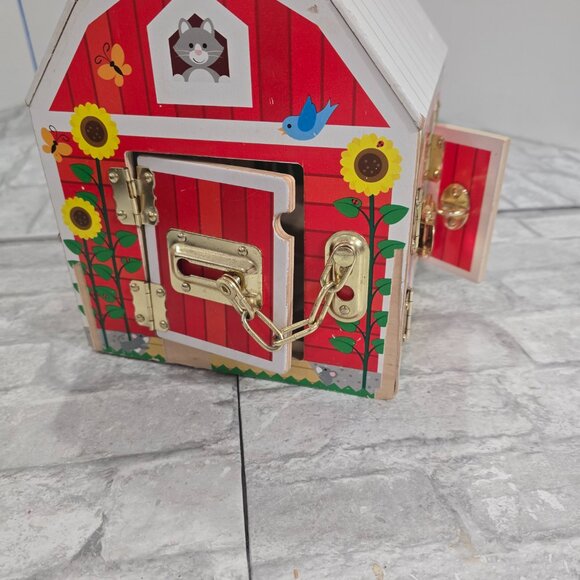 Toy Barn Melissa & Doug WOODEN LATCHES BARN 6 Hinged Doors Play & Learn - Picture 4 of 11